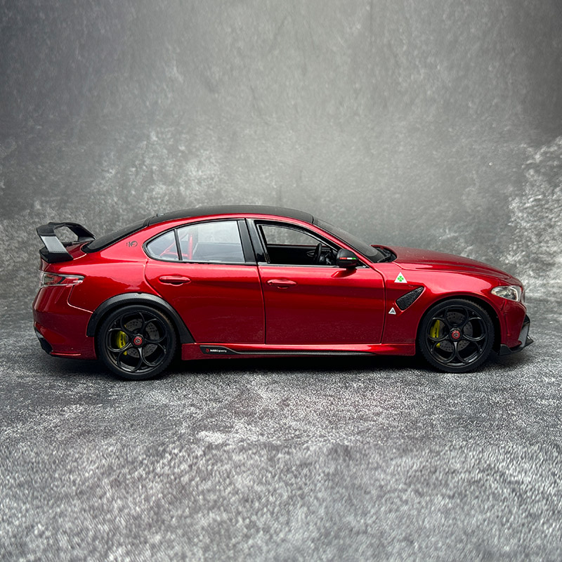 Bburago 1:18 Alfa Romeo Giulia - Model Kit Alfa Romeo recensie en prijs