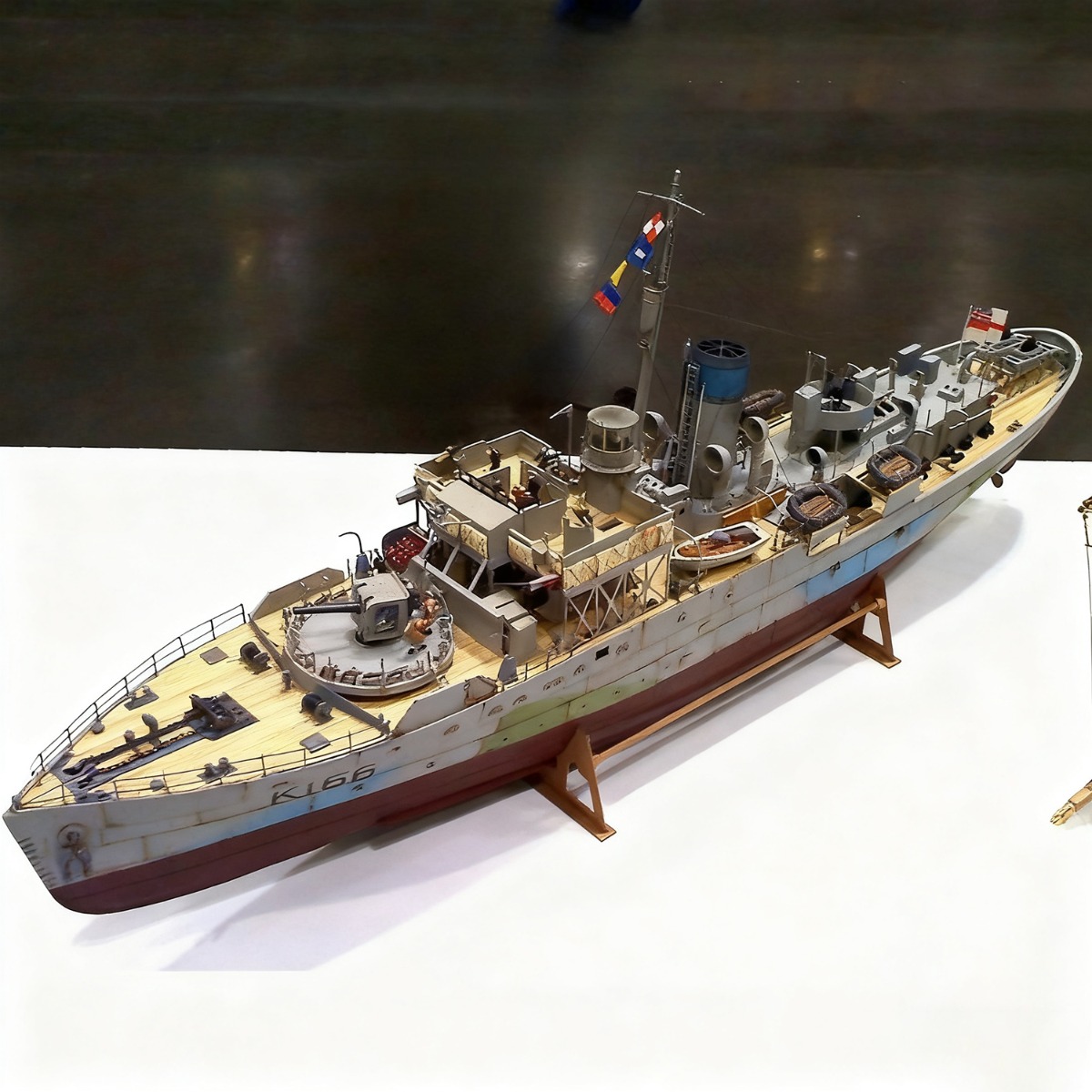 1/72 Revell Flower-klasse Freg - Model Kit Revell recensie en prijs