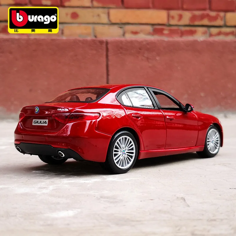 Wieldoppen Bburago 1:24 Alfa R - Model Kit Alfa Romeo recensie en prijs